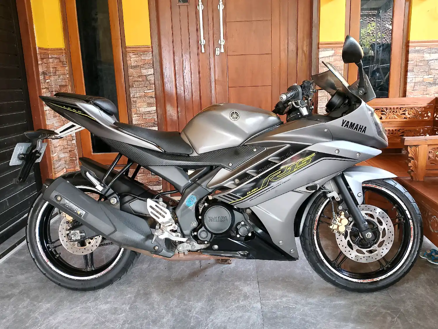 Yamaha YZF R15 2016
